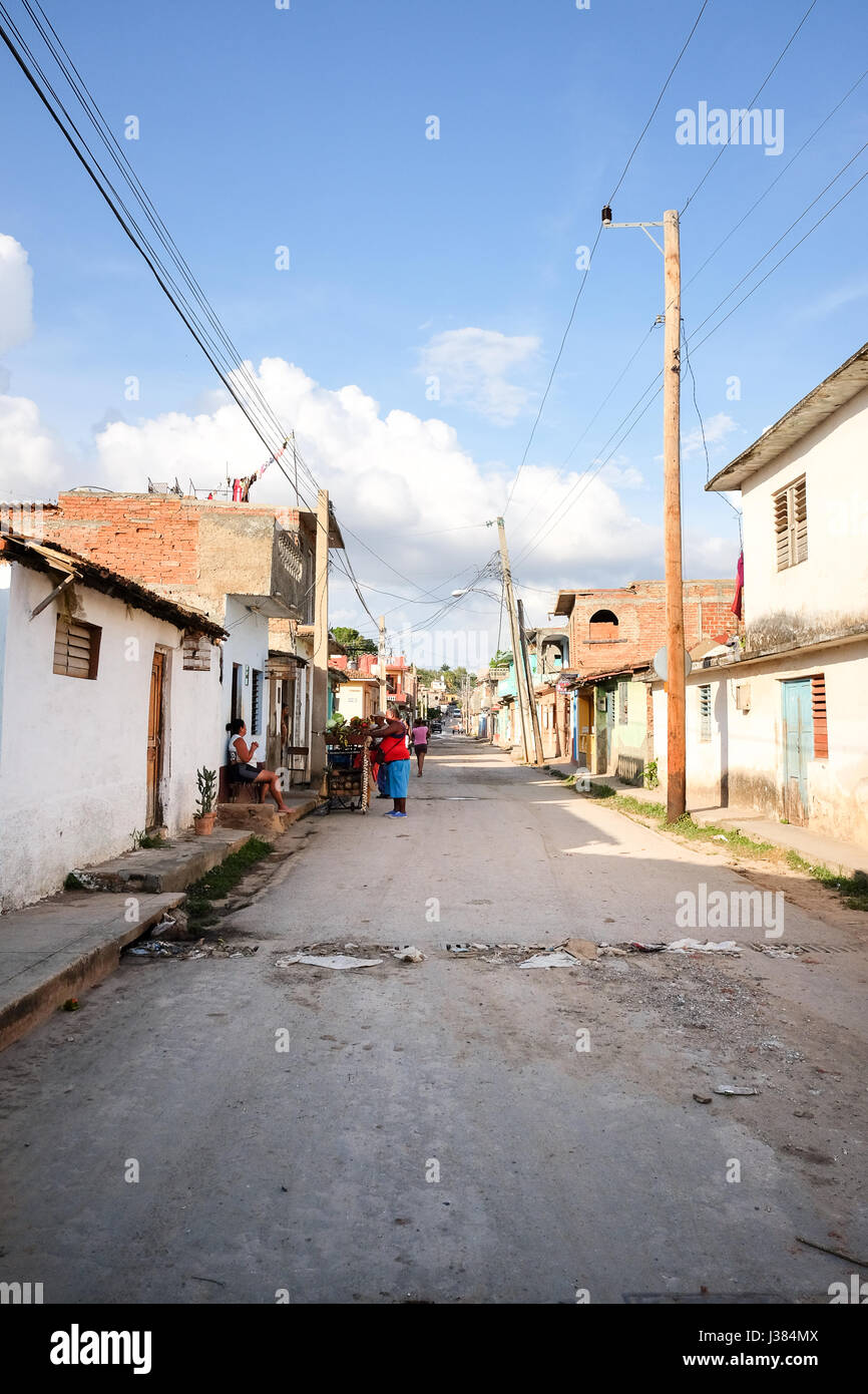 La vie de rue locaux à Trinidad, Sancti Spiritus, Cuba. Banque D'Images