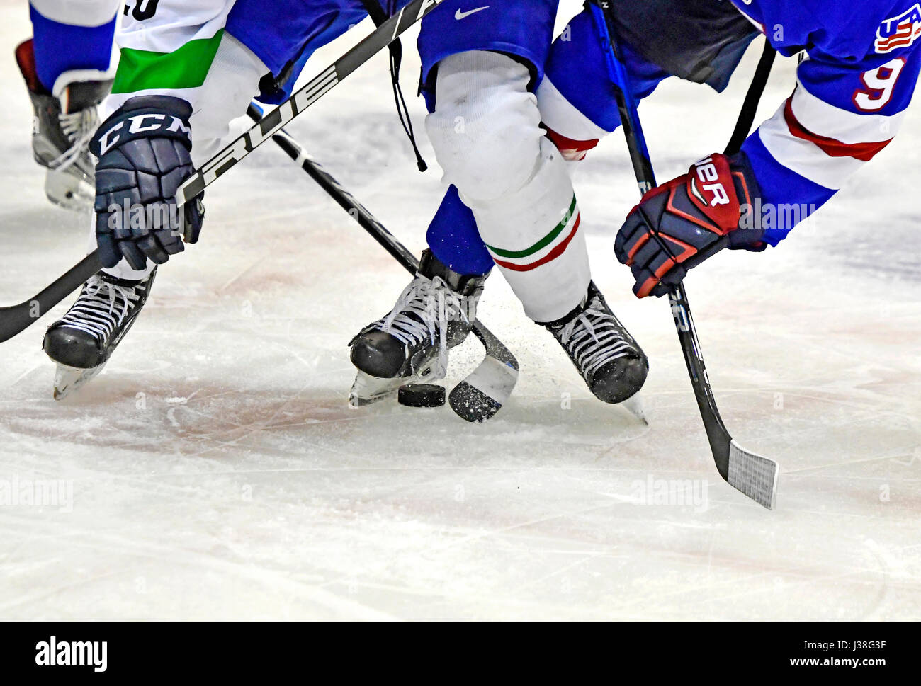 Milan, Italie, le 02 mai 2017 : match amical de hockey sur glace de l'Italie contre l'USA. Banque D'Images