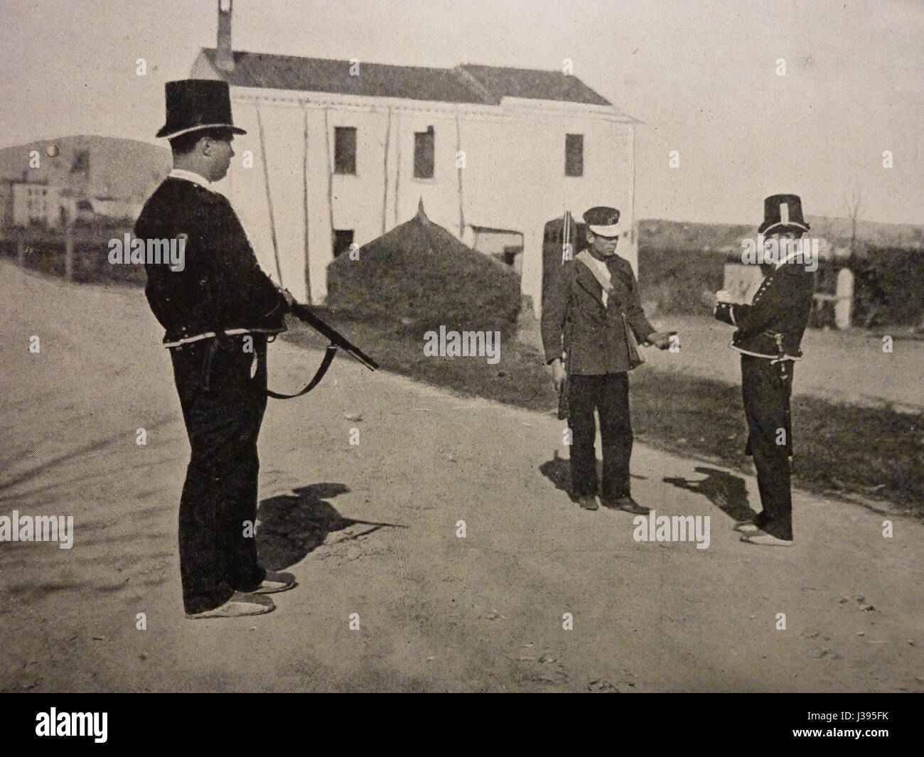 Control de Mossos el s. XIX se réfère à la gestion historique et à la réglementation des Mossos d'Esquadra, la force de police de Catalogne, au cours du XIXe siècle. Cette période a vu d'importants changements dans l'application de la loi et l'ordre civil en Catalogne. Banque D'Images