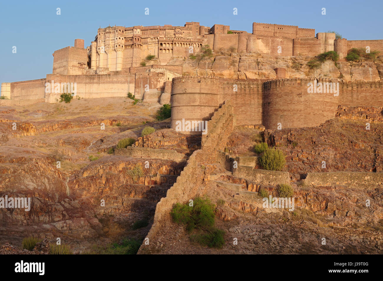 Fort majestueux maharaja de Jodphur sur la colline près de la ville de Jodphur en Inde. Rajasthan Banque D'Images