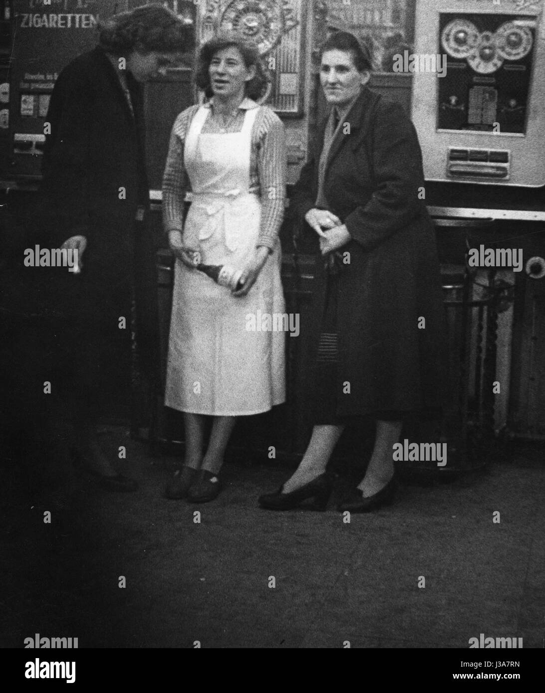 Les femmes sur la Reeperbahn à Hambourg, 1956 Banque D'Images