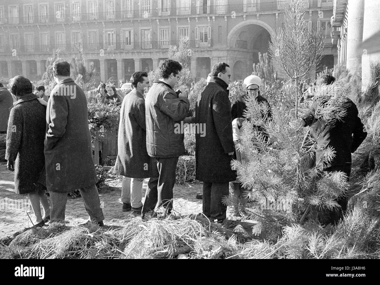 Marché de Noël à la Plaza Mayor à Madrid, 1963 Banque D'Images