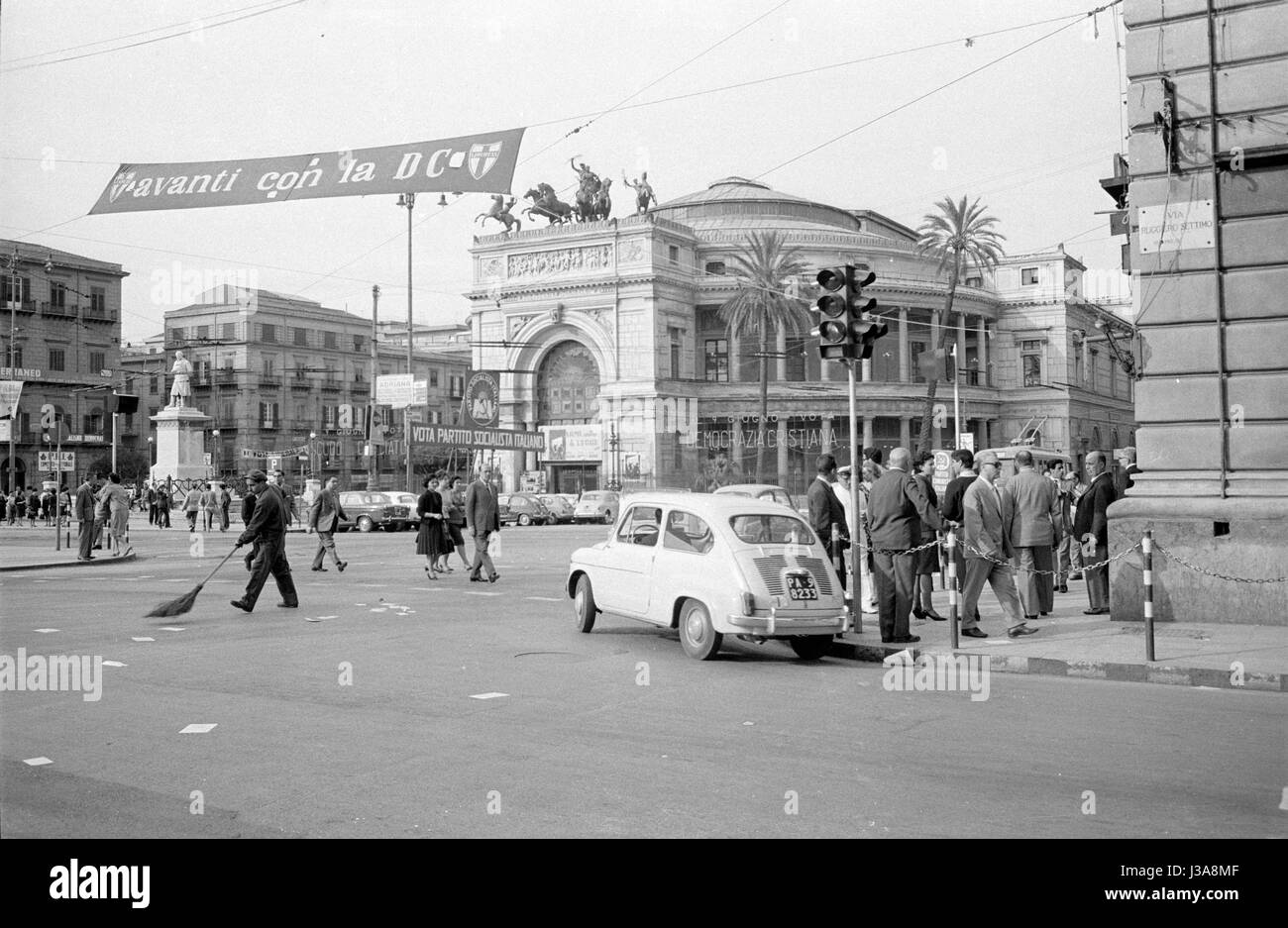 Teatro Politeama de Palerme, 1963 Banque D'Images