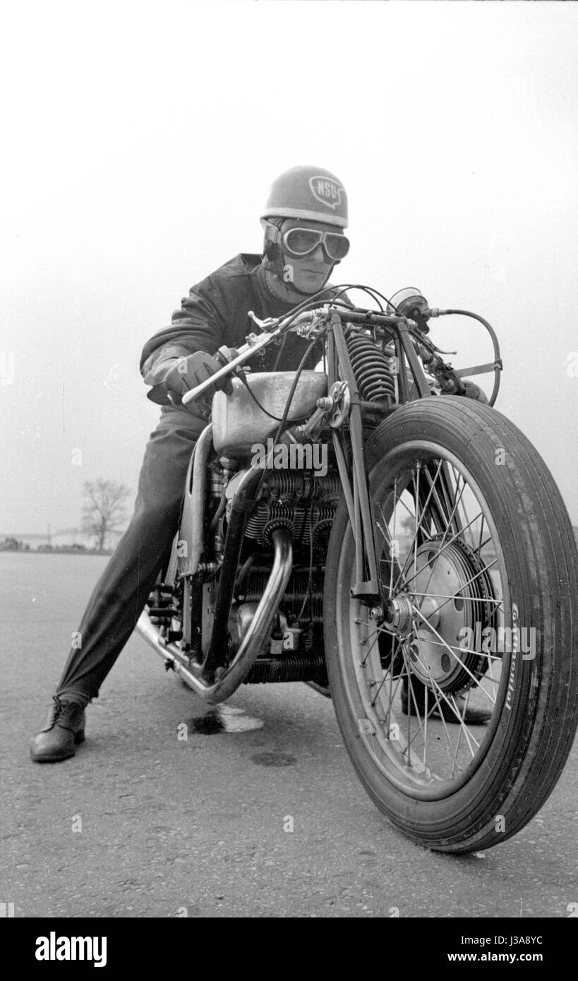 Wilhelm Herz sur une NSU 500 Kompressor moteur de course, 1951 Banque D'Images