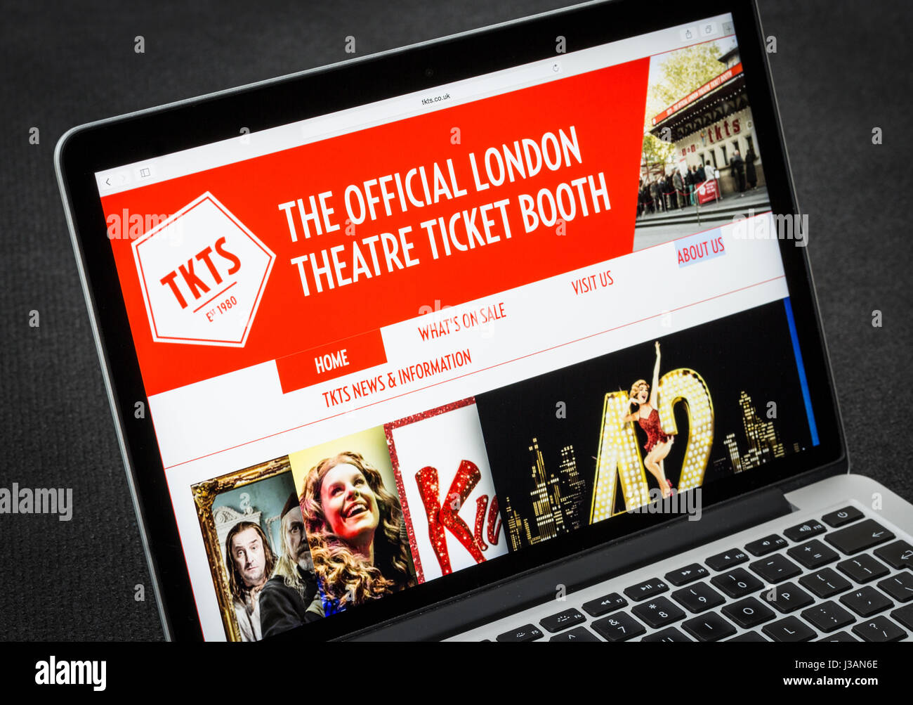 Le TKTS London Theatre ticket website Banque D'Images