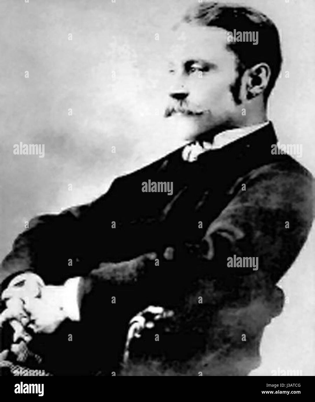 Edgar Wood était un architecte anglais, surtout connu pour ses contributions au mouvement Arts and Crafts et ses conceptions de bâtiments domestiques et publics, mêlant artisanat traditionnel et éléments de design innovants. Banque D'Images