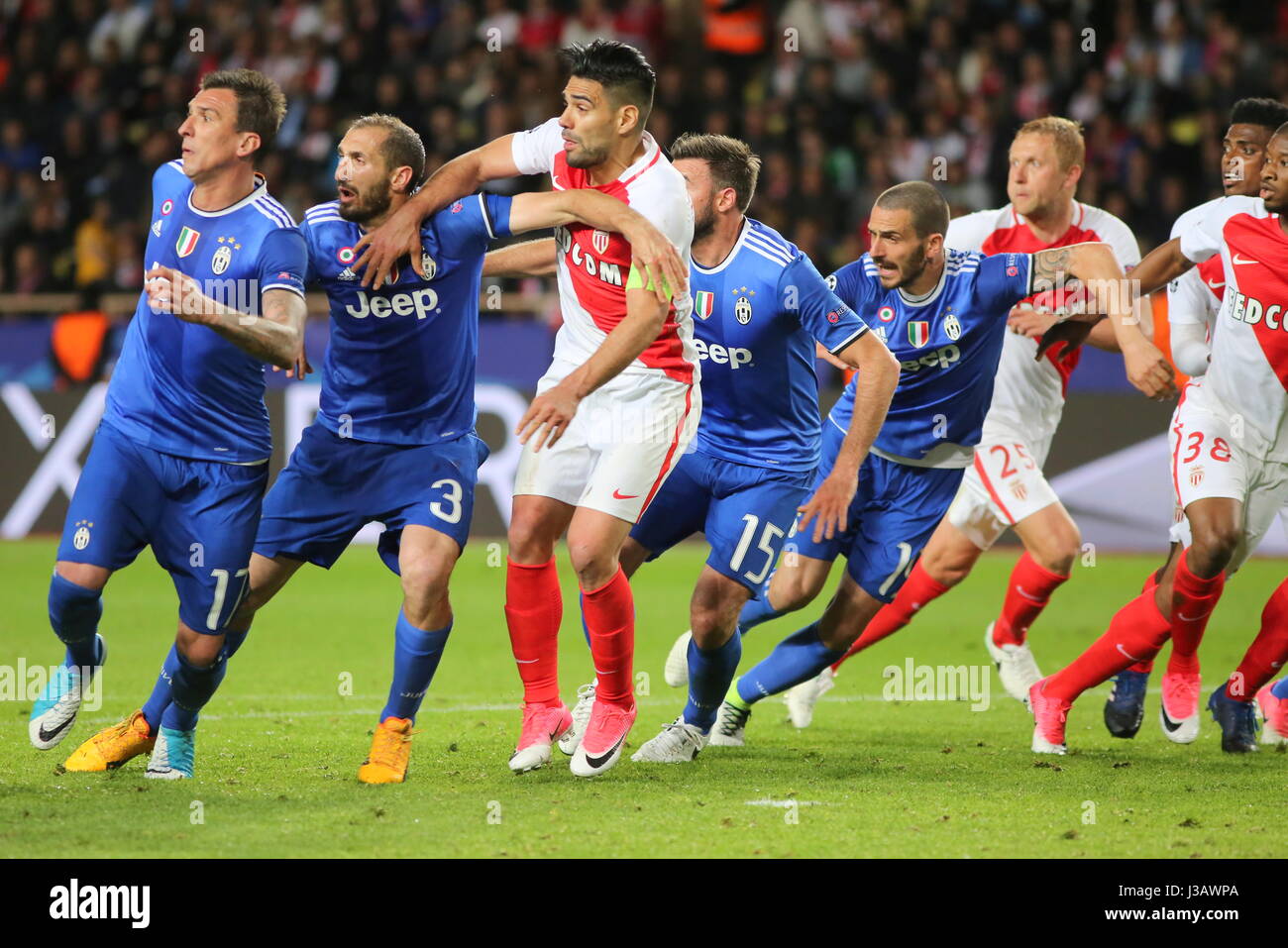 Monaco. 06Th Mai, 2017. La 1ère manche de demi-finale de la Ligue des Champions entre l'AS Monaco et la Juventus FC au stade Louis II le 03 mai 2017 à Monaco. Résultat Final : La Juventus contre Monaco 0-2. Credit : Massimiliano Ferraro/Alamy Live News Banque D'Images