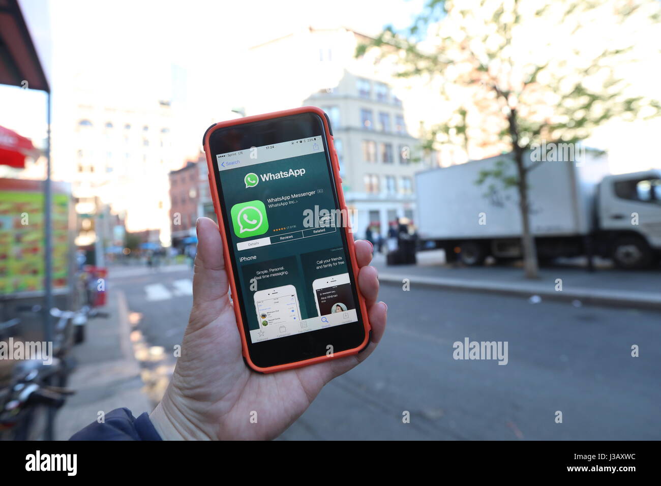 Message service WhatsAPP est inopérant dans plusieurs pays dont le Brésil le mercredi, 03. (PHOTO : VANESSA CARVALHO/BRÉSIL PHOTO PRESSE) Banque D'Images