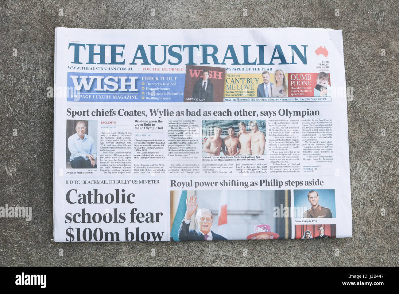 Adélaïde, Australie. 5 mai, 2017. La première page du journal national australien dispose de son Altesse Royale le Prince Philip annonce à cesser d'engagements royale à l'âge de 96 ans Crédit : amer ghazzal/Alamy Live News Banque D'Images