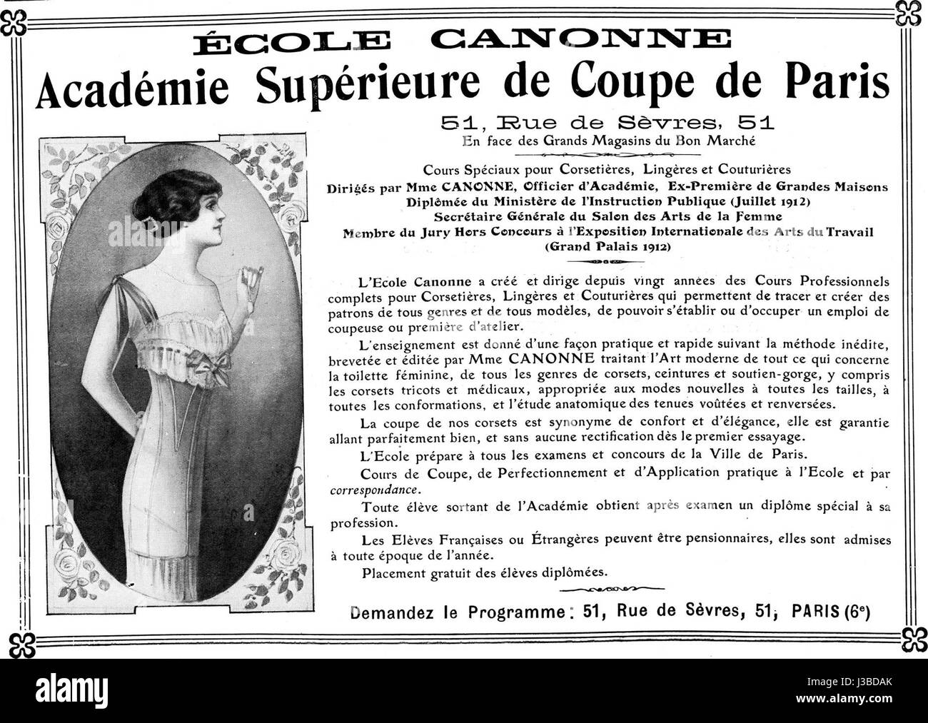 L'Ecole Canonne, également connue sous le nom d'Academie supérieure de Coupe, est une prestigieuse école de mode parisienne. Il offre une formation avancée dans la confection, la conception de vêtements et la fabrication de patrons. L'académie a la réputation de produire des professionnels qualifiés dans l'industrie de la mode. Banque D'Images L'Ecole Canonne, également connue sous le nom d'Academie supérieure de Coupe, est une prestigieuse école de mode parisienne. Il offre une formation avancée dans la confection, la conception de vêtements et la fabrication de patrons. L'académie a la réputation de produire des professionnels qualifiés dans l'industrie de la mode. Banque D'Images