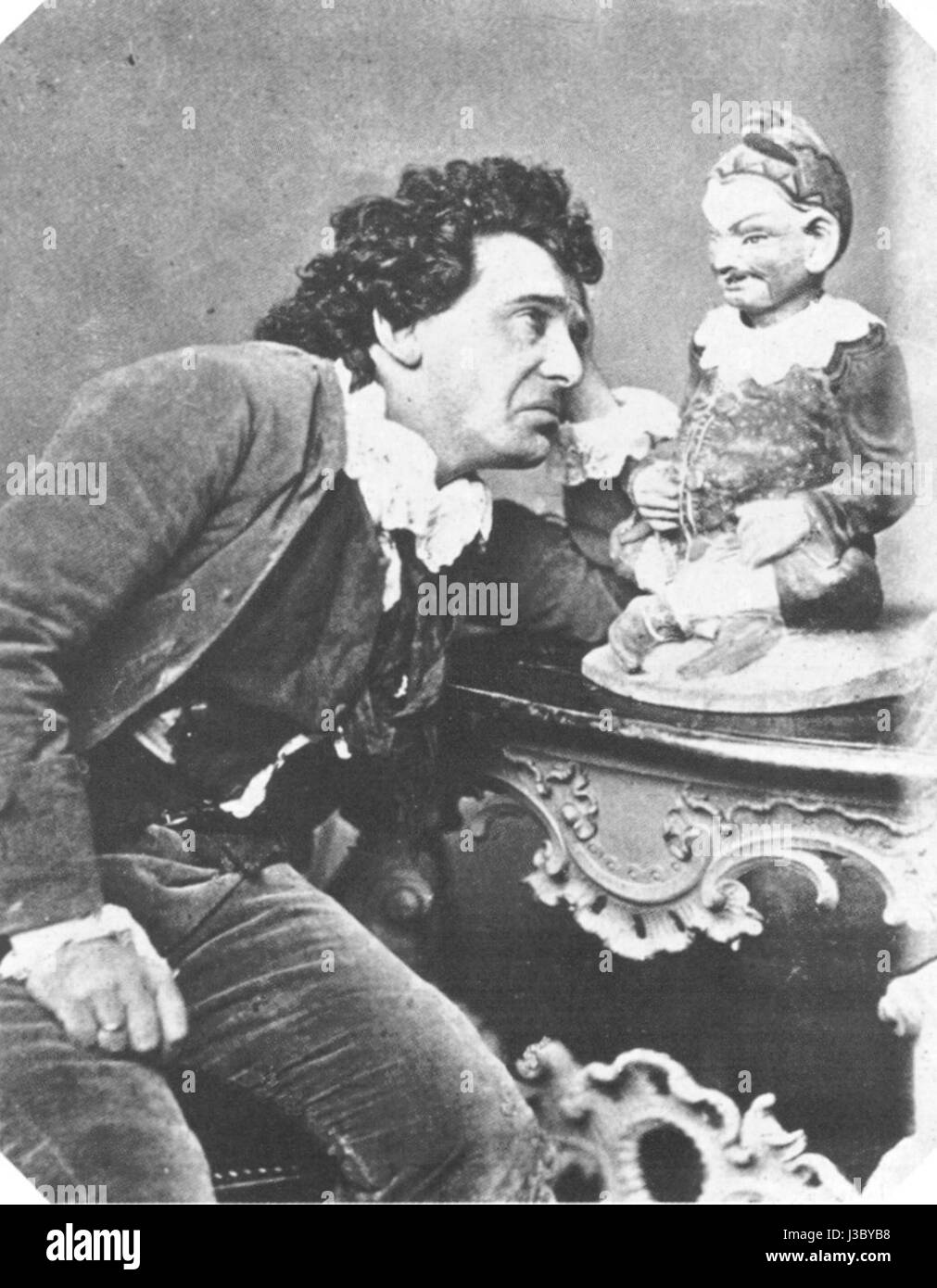 Ernst von Possart (1841â€"1903) était un acteur et réalisateur allemand de premier plan. Il est connu pour son rôle influent dans le théâtre allemand à la fin du XIXe siècle, contribuant de manière significative au paysage culturel de l'époque. Banque D'Images