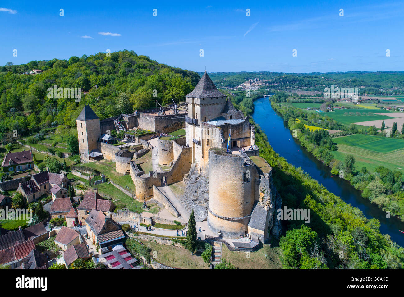 Vue aérienne du château de Castelnaud, forteresse médiévale à Castelnaud la Chapelle (Dordogne). Banque D'Images