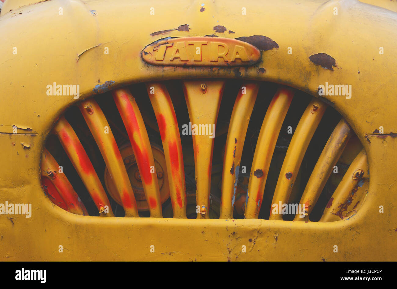 vieux camion Tatra Banque D'Images