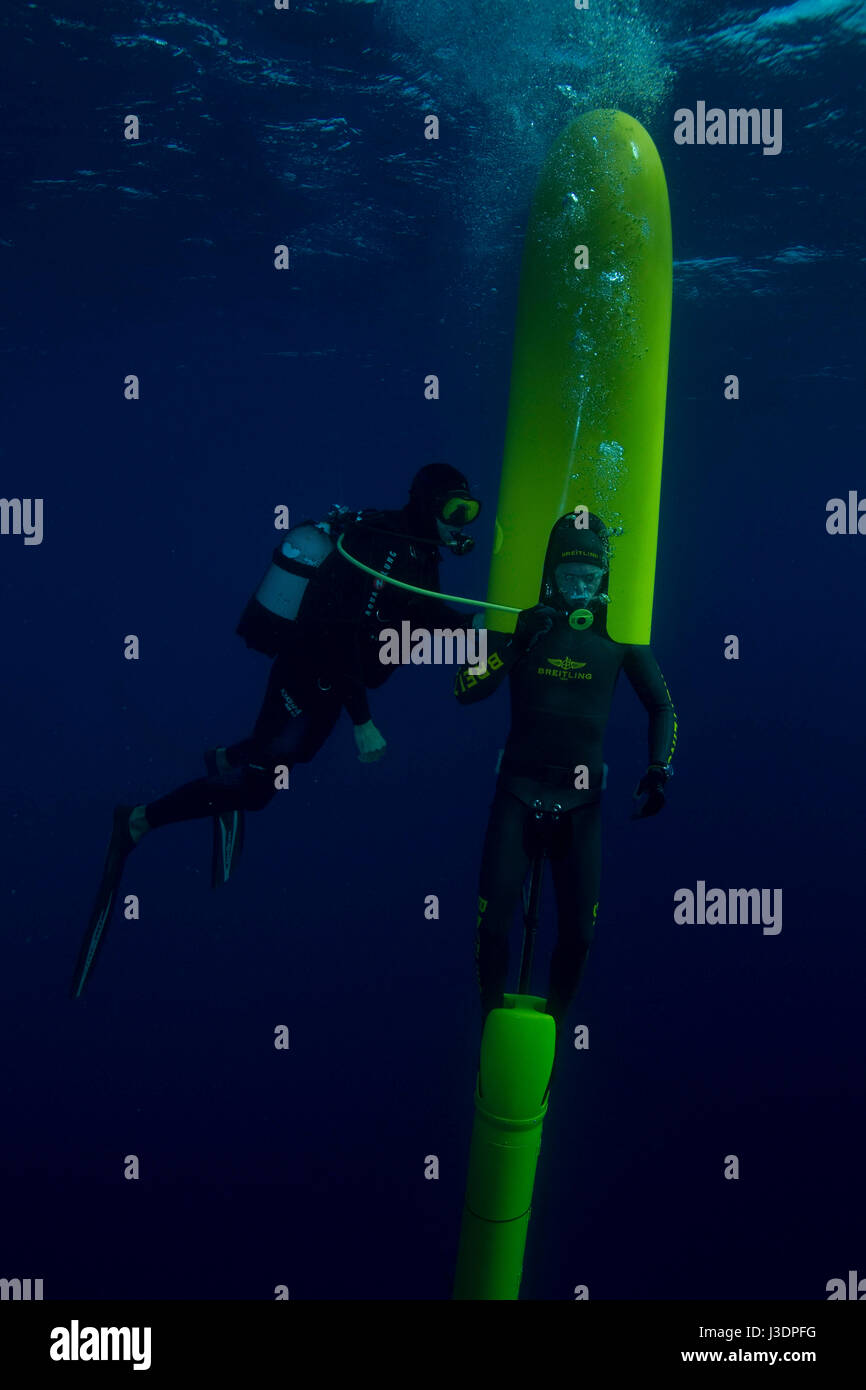 Détenteur du record du monde d'apnée à Herbert Nitsch le camp de formation à Santorin, Grèce Banque D'Images