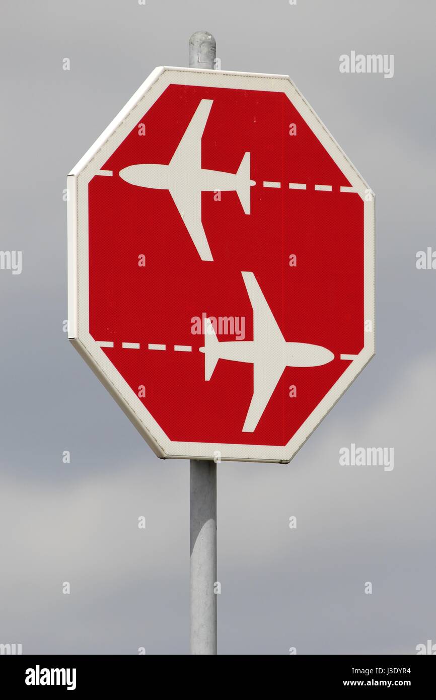 Inscrivez-vous à l'aéroport néerlandais : stop, avion qui circulait au sol de l'avant Banque D'Images