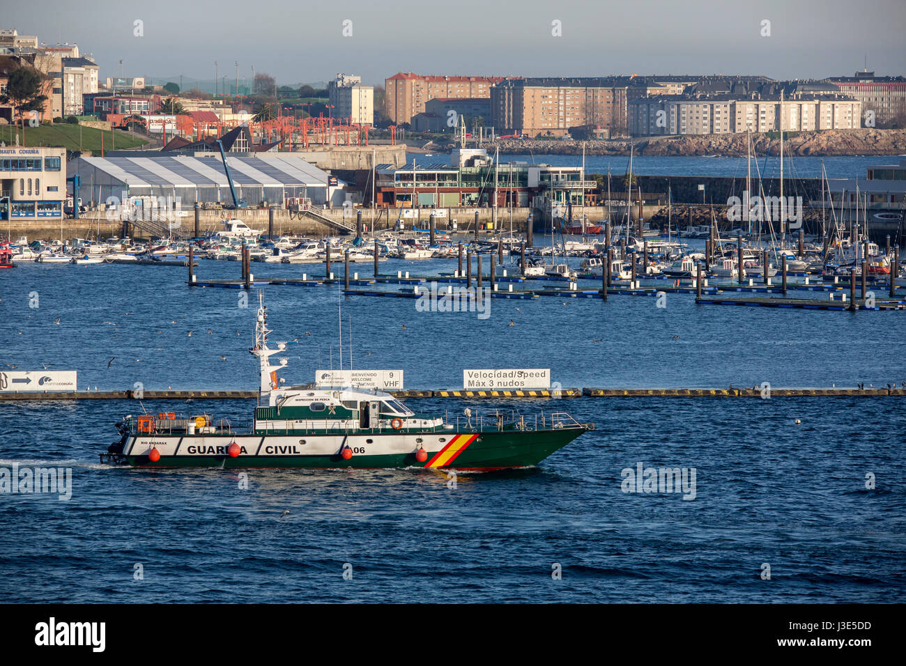 Bateau de patrouille de police La Corogne Espagne Banque D'Images