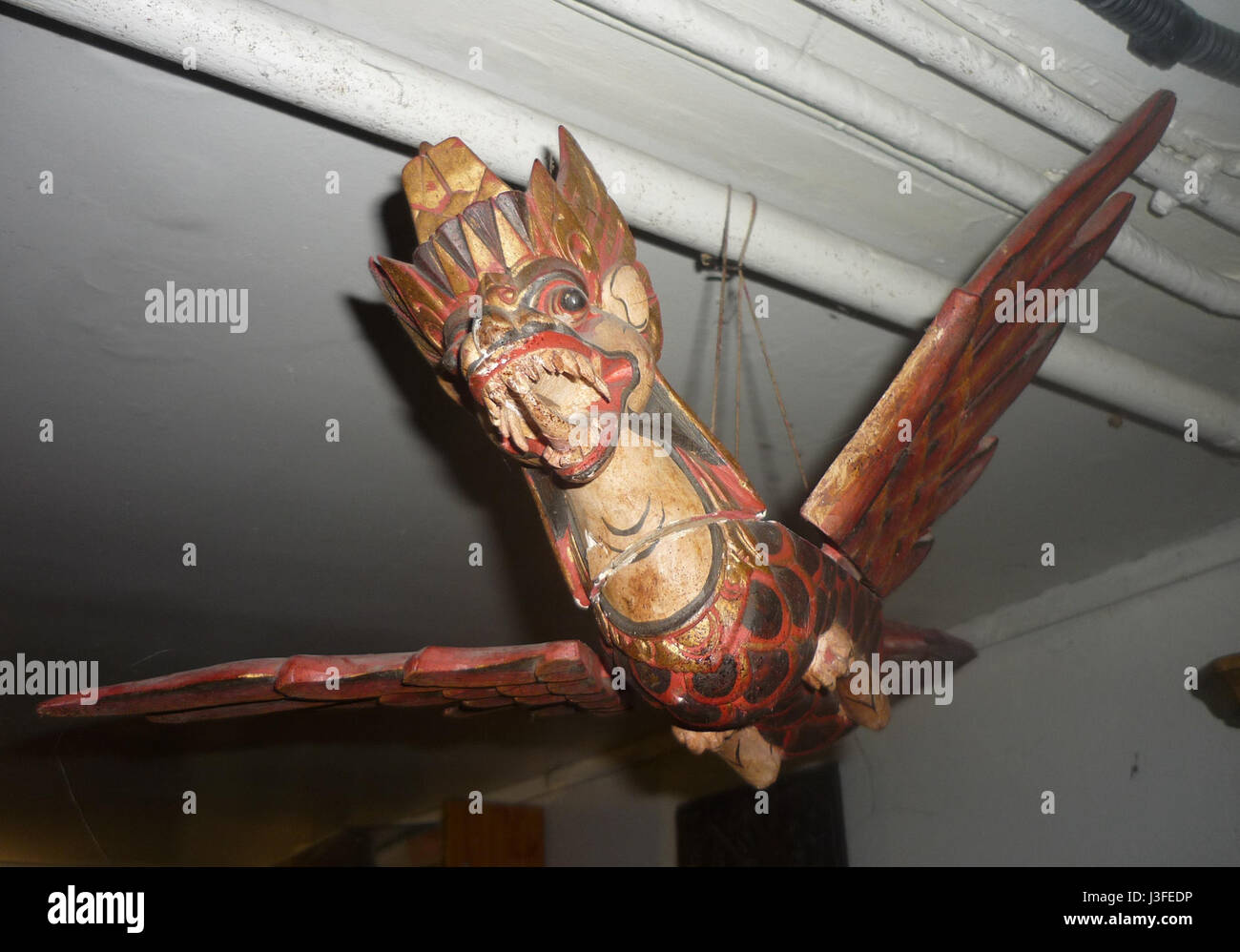 'Garuda 9 P13108777' désigne un vol opéré par Garuda Indonesia, la compagnie aérienne nationale de l'Indonésie. Le vol 'Garuda 9' est une désignation utilisée pour des liaisons internationales spécifiques, reliant généralement l'Indonésie à des destinations en Europe. Le code alphanumérique « P13108777 » peut se rapporter à un numéro de vol spécifique, à une référence de réservation ou à un identifiant de suivi interne. Pour des détails de vol précis et actuels, il est recommandé de consulter des sources officielles. Banque D'Images