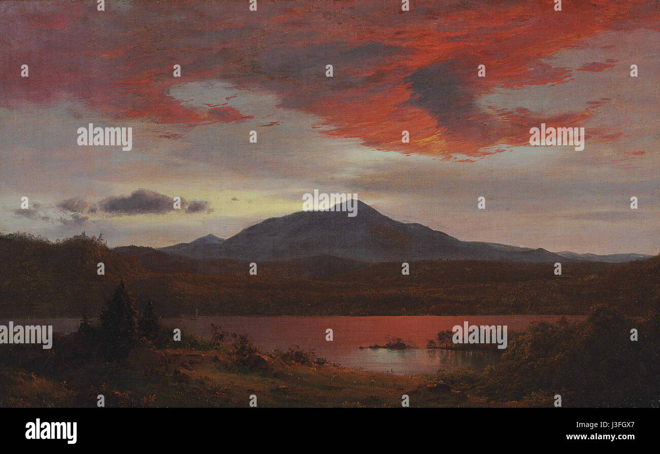 Le *crépuscule* de Frederic Edwin Church est une peinture paysagère captivante connue pour son utilisation spectaculaire de la lumière et de l'ombre, mettant en valeur la maîtrise de l'artiste dans la capture de la beauté naturelle. Church, figure clé de l’Hudson River School, explore souvent des thèmes de nature sublime dans ses œuvres. Banque D'Images