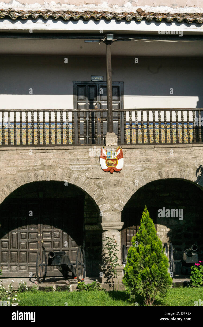 Casona de la corregidor Nicolás de Boza et Solís (XVII siècle) sur la Plaza de Armas d'Ayacucho, au Pérou. Banque D'Images