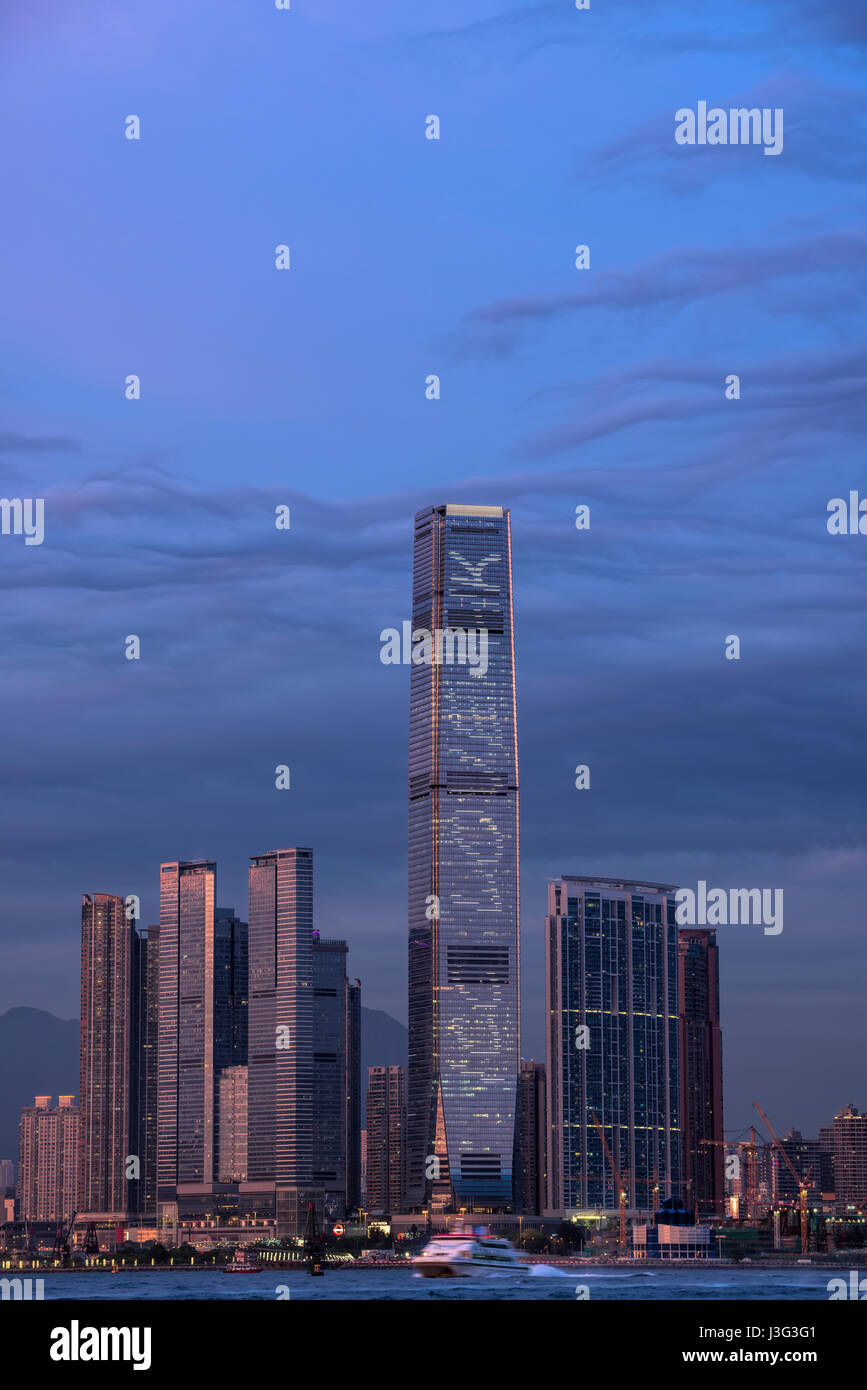La nouvelle skyline 2017 Kowloon et Hong Kong, le plus haut bâtiment de l'International commerce center ICC, Hong Kong, Chine. Banque D'Images
