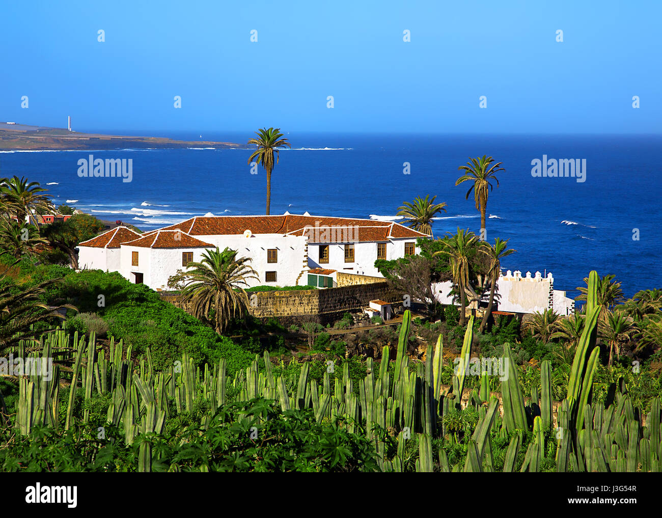 Une maison sur la côte de l'île de Tenerife, Canaries, Espagne Banque D'Images