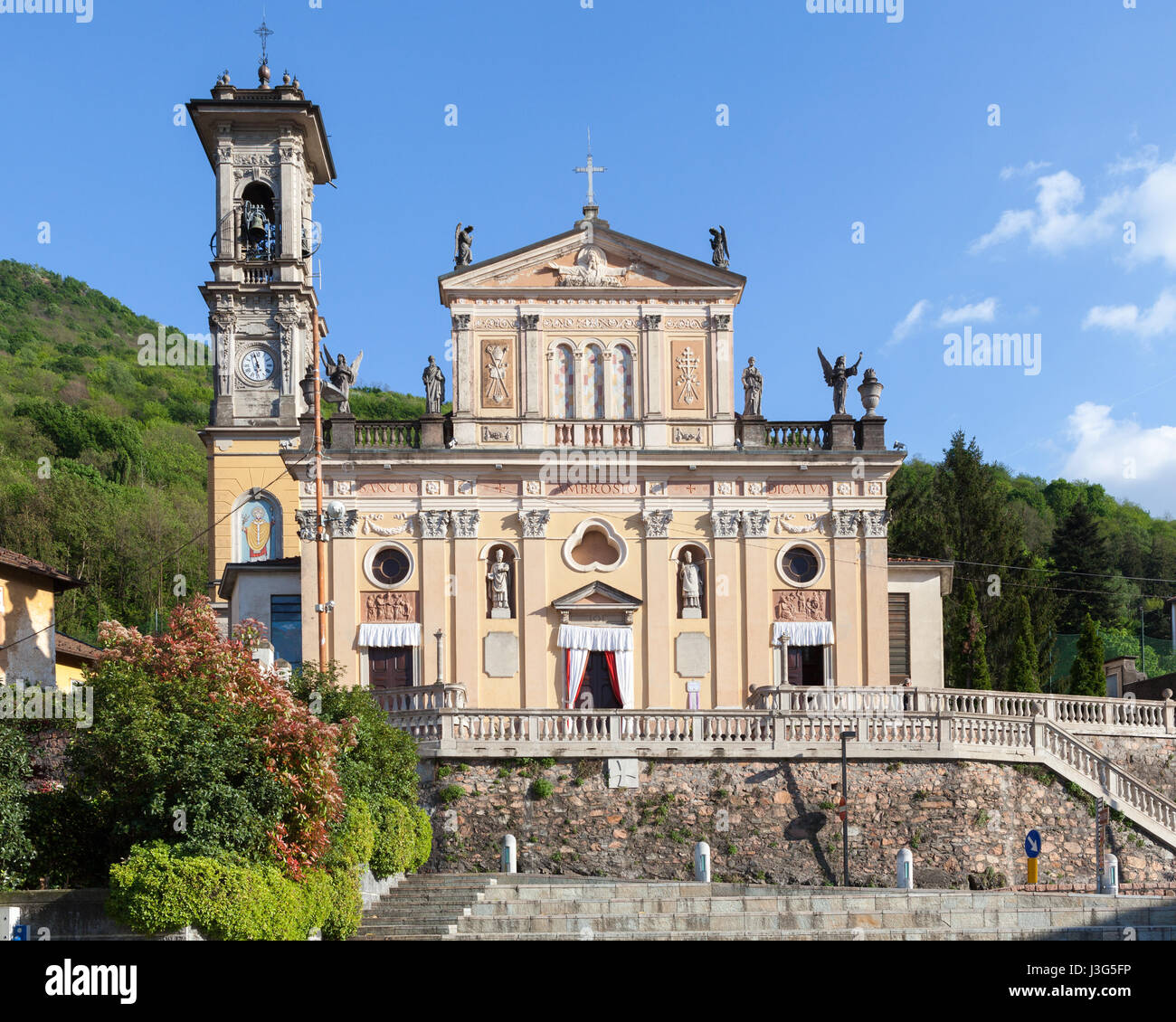 Chiesa di Sant'Ambrogio (St. L'Église Saint-ambroise), Porto Ceresio, Italie Banque D'Images