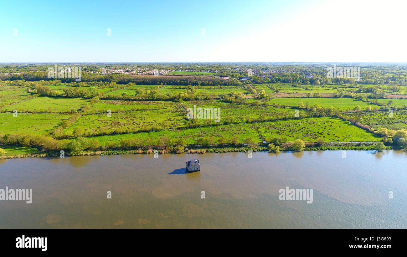 Vue aérienne de la maison de la Loire, Coueron, Loire Atlantique, France Banque D'Images