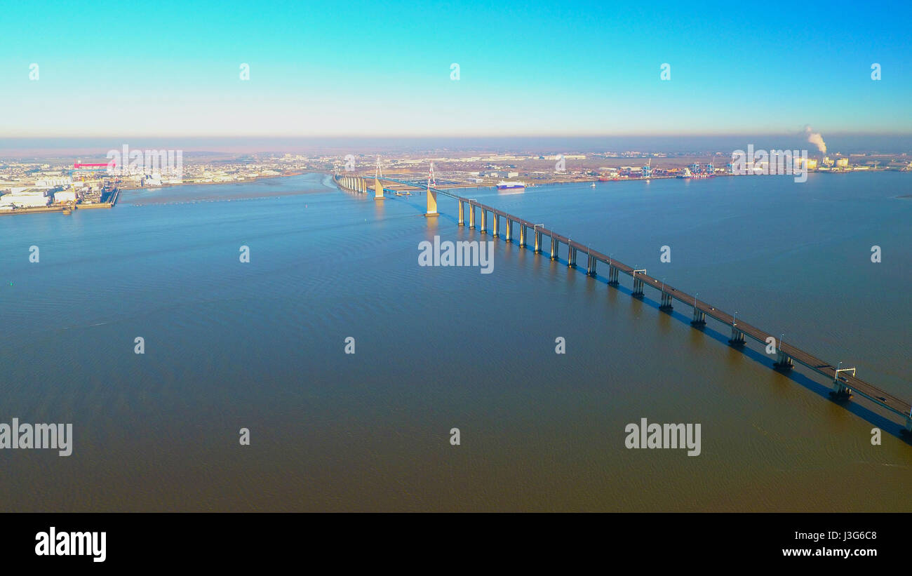 Vue aérienne du pont de Saint Nazaire, Loire Atlantique, France Banque D'Images