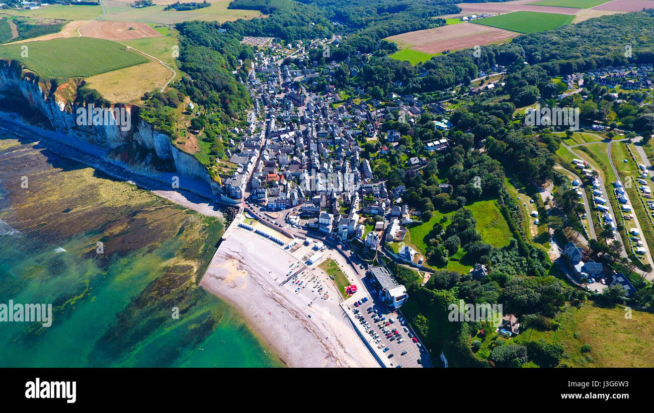 Vue aérienne du village d'Yport en Normandie, Seine Maritime, France Banque D'Images