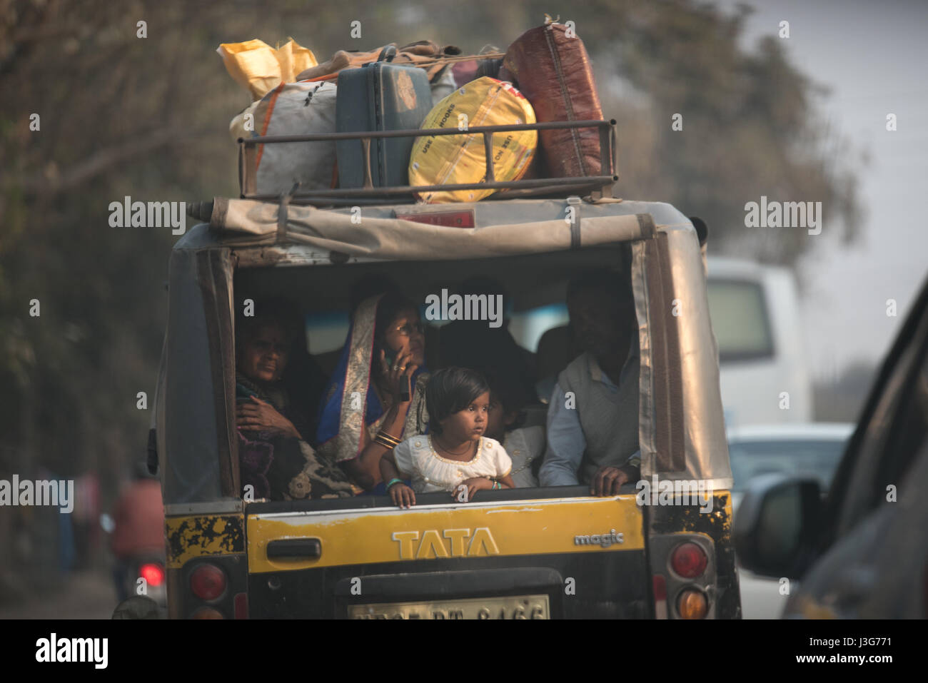 Moteur de monde sur un rikshaw Indian Highway Banque D'Images