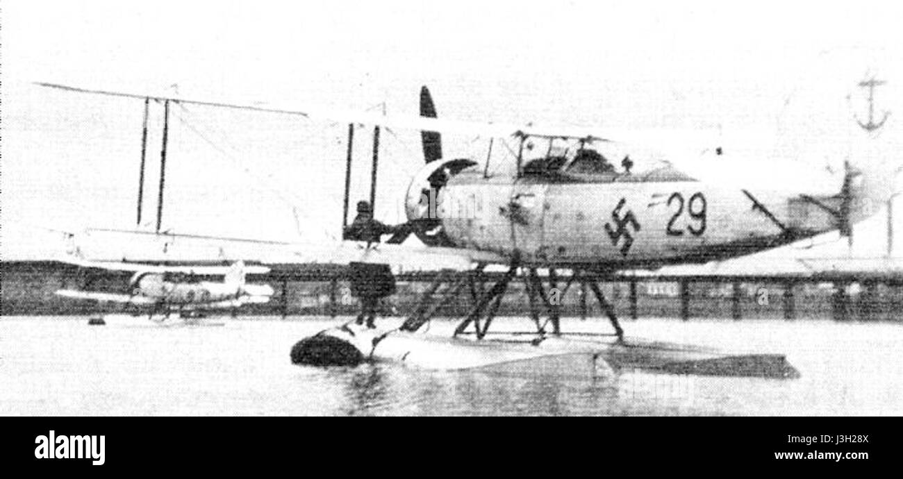 Le Fairey Seal était un avion britannique utilisé pendant l'entre-deux-guerres. La référence à Lettland est probablement liée à son utilisation en Lettonie, où elle peut avoir été impliquée dans des activités militaires ou civiles de l'aviation. Banque D'Images