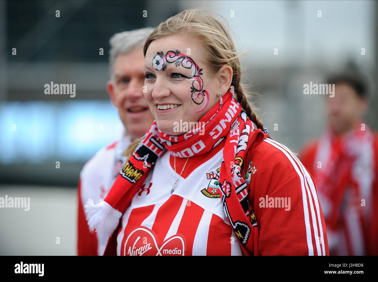 Un VENTILATEUR DE SOUTHAMPTON FAIT SON WA MANCHESTER UNITED V SOUTHAMPTO WEMBLEY Londres Angleterre 26 Février 2017 Banque D'Images