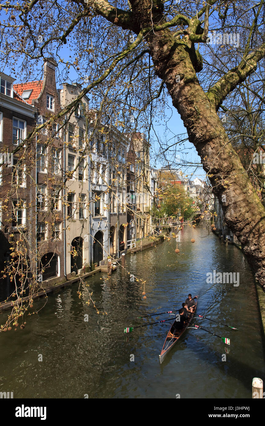 L'Europe, les Pays-Bas, Utrecht, maisons à la ville canal Oudegracht. Banque D'Images
