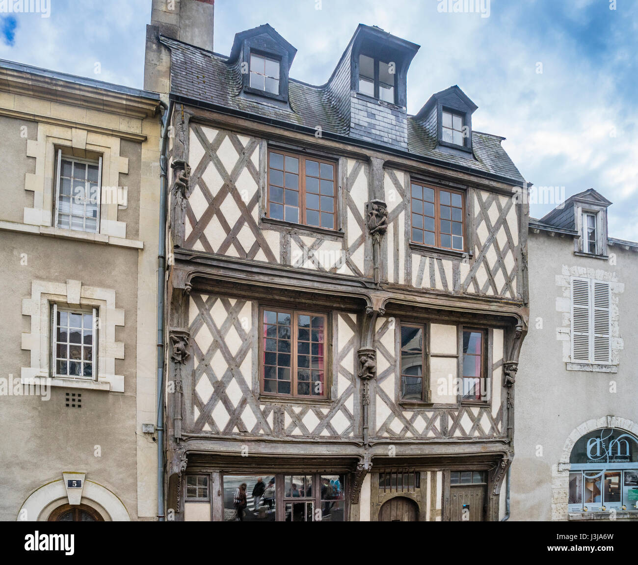 La France, l'Center-Val de Loire, de Blois, La maison des acrobates (l'acrobat's house), historique maison à pans de bois dans les vieux quartiers de Blois Banque D'Images