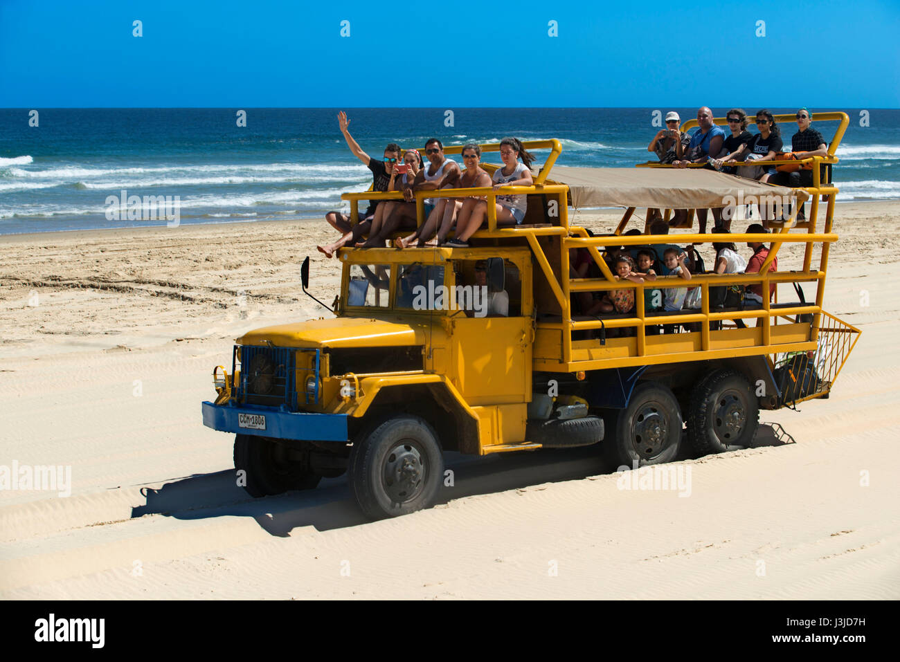 Camions spéciaux sont utilisés pour se rendre à l'hameau, Cabo Polonio, Rocha, Ministère de l'Uruguay. Banque D'Images