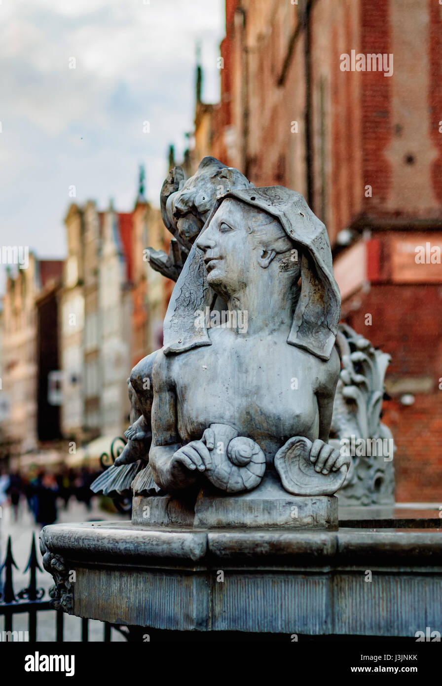 La Pologne, voïvodie, Gdansk, Vieille Ville, Sculpture sur le marché Long Banque D'Images