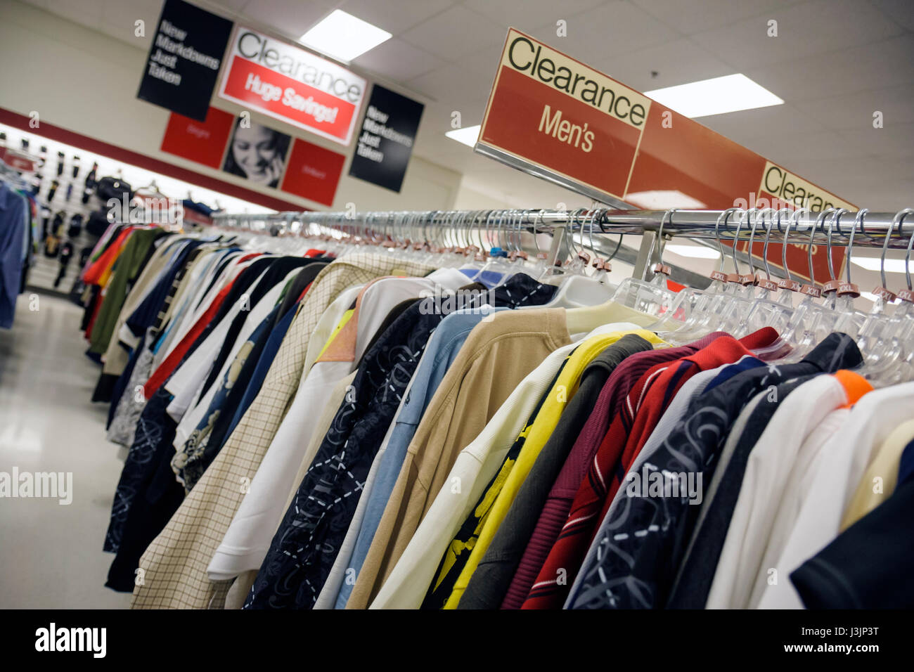T.J. Maxx Discount Store, customers shopping. North Miami. Florida. USA,  Stock Photo, Picture And Rights Managed Image. Pic. G14-378783