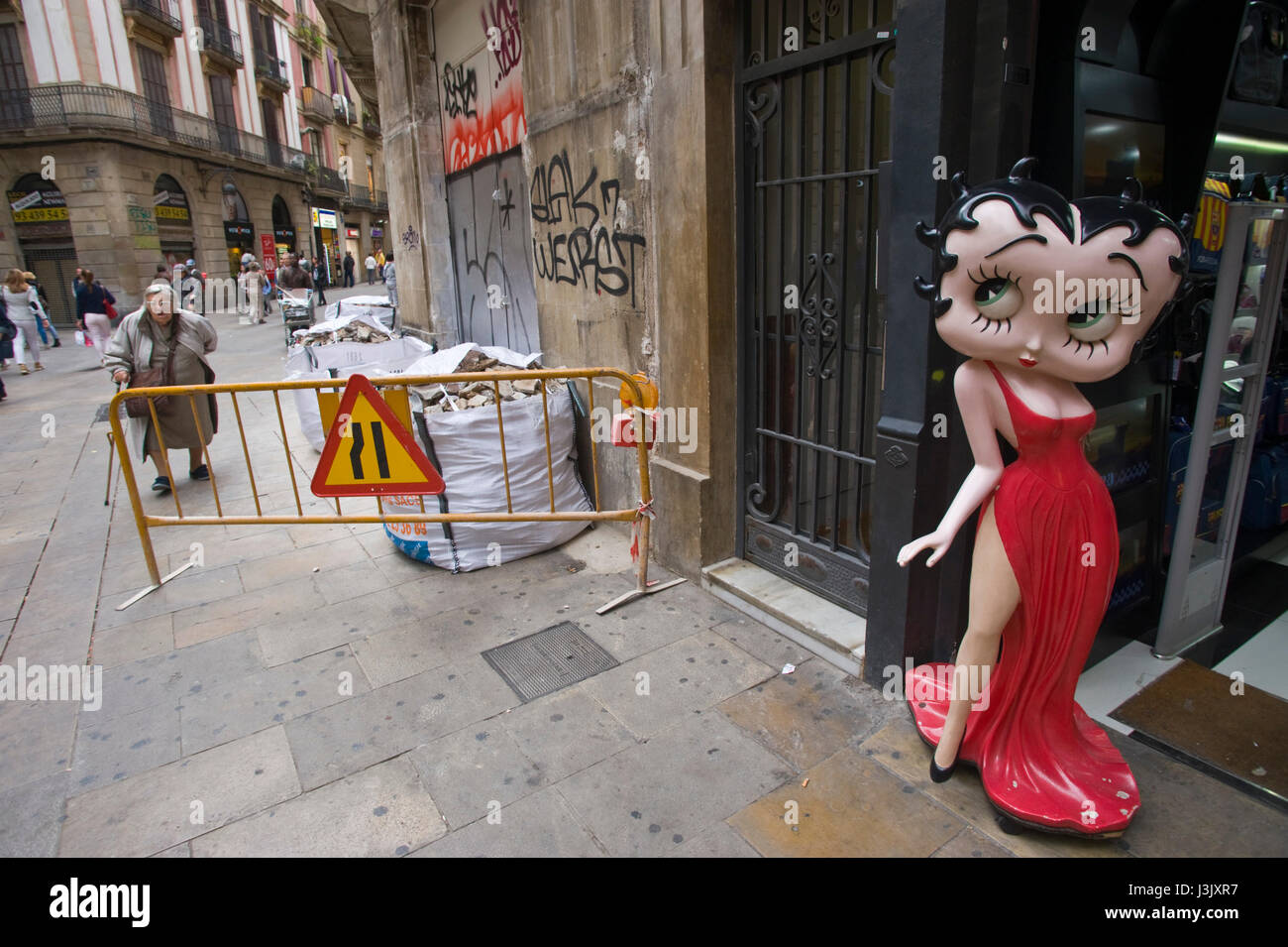 Betty Boop grande figure à l'extérieur boutique touristique à Barcelone Espagne ES EU Banque D'Images