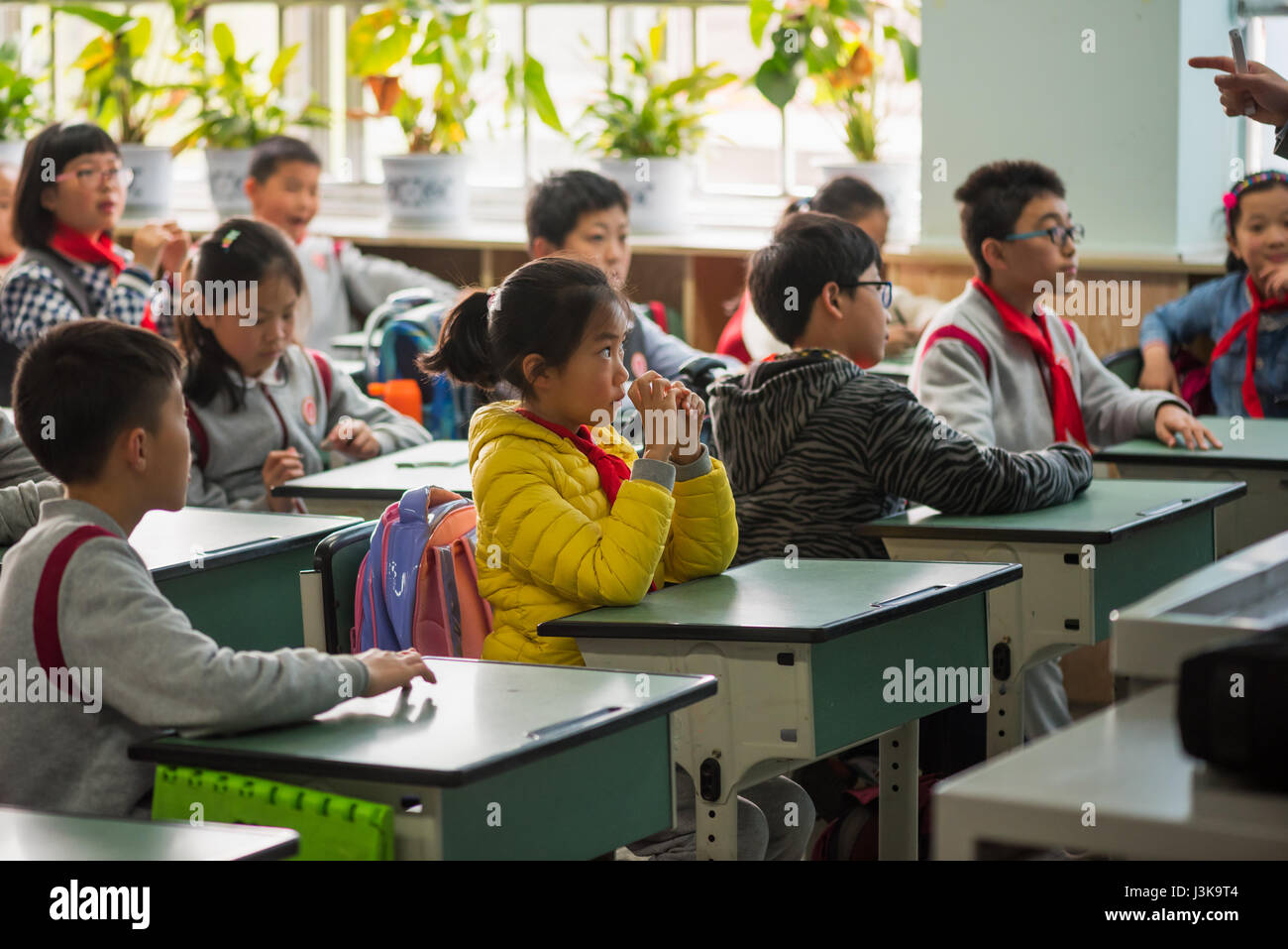 Chengdu, province du Sichuan, Chine - 31 mars 2017 : les enfants dans une école chinoise Banque D'Images