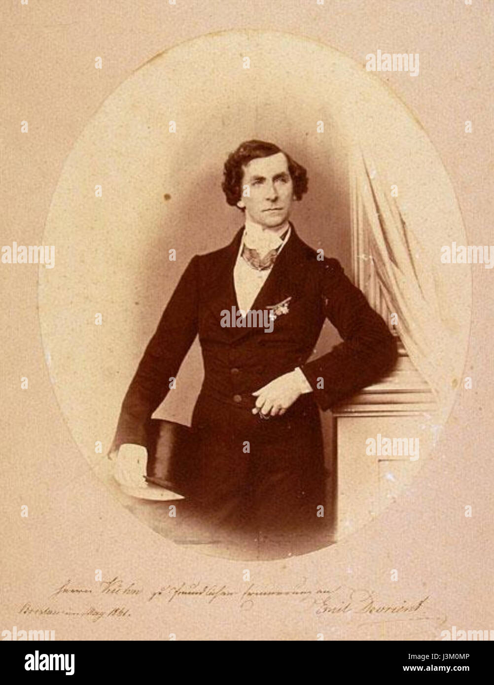 Gustav Emil Devrient était un acteur allemand réputé pour ses performances au XIXe siècle. Connu pour son travail dans le théâtre allemand, son jeu d'acteur a contribué au développement du théâtre allemand et des arts théâtraux pendant la période romantique. Banque D'Images