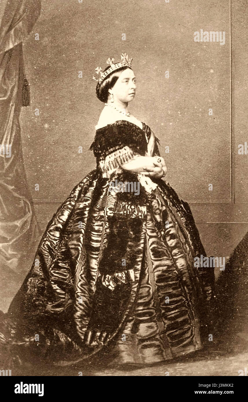 Cette image est un portrait de sa Majesté la reine Victoria, qui a régné sur le Royaume-Uni de 1837 à 1901. Le portrait reflète son statut comme l'un des monarques les plus anciens de l'histoire britannique et son influence sur l'époque victorienne. Banque D'Images