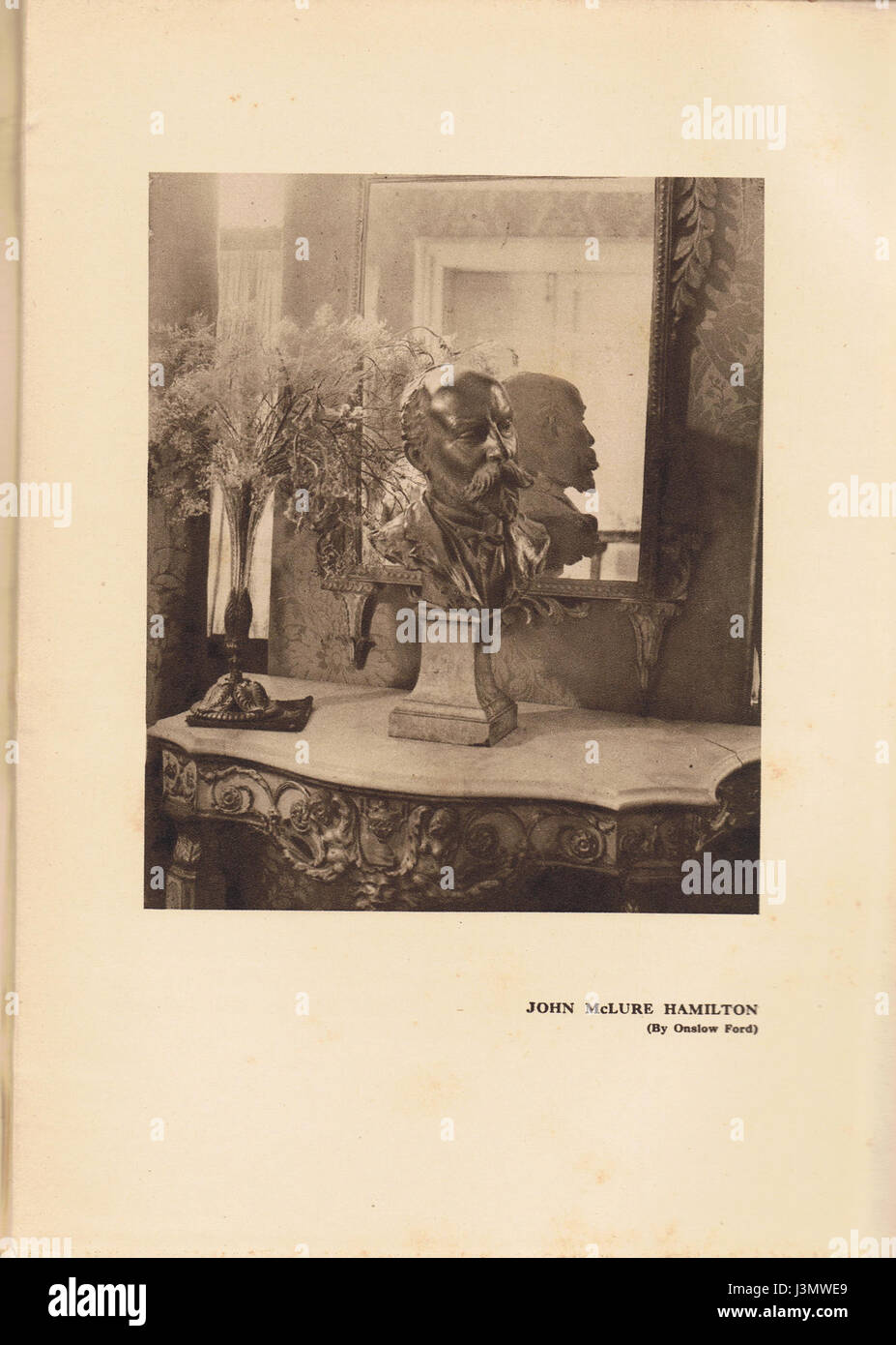 Men I Have Painted de Hamilton est une collection renommée de portraits ou de peintures, probablement d'un artiste nommé Hamilton, mettant l'accent sur des personnes qu'il a peintes tout au long de sa carrière. Banque D'Images