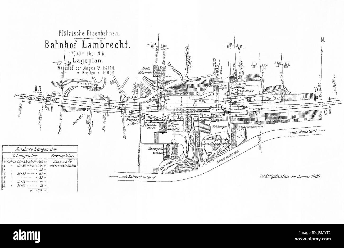 Plan historique des voies ferrées de la gare de Lambrecht à partir de 1900, détaillant le tracé et les connexions des lignes ferroviaires de la gare pendant cette période. Banque D'Images