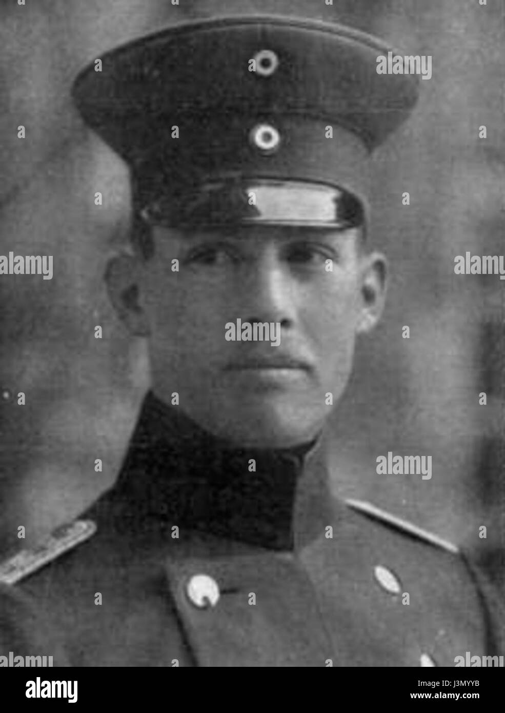 Georges II de Grèce a été le roi de Grèce de 1922 jusqu'à sa mort en 1947. Son règne a vu des événements importants dans l'histoire grecque, y compris la seconde Guerre mondiale et la guerre civile grecque. George II joua un rôle influent dans la navigation dans ces temps tumultueux, bien que son règne fut marqué par l'instabilité politique et les conflits, tant au niveau national qu'international. Son leadership a eu un impact durable sur les structures politiques et sociales grecques. Banque D'Images