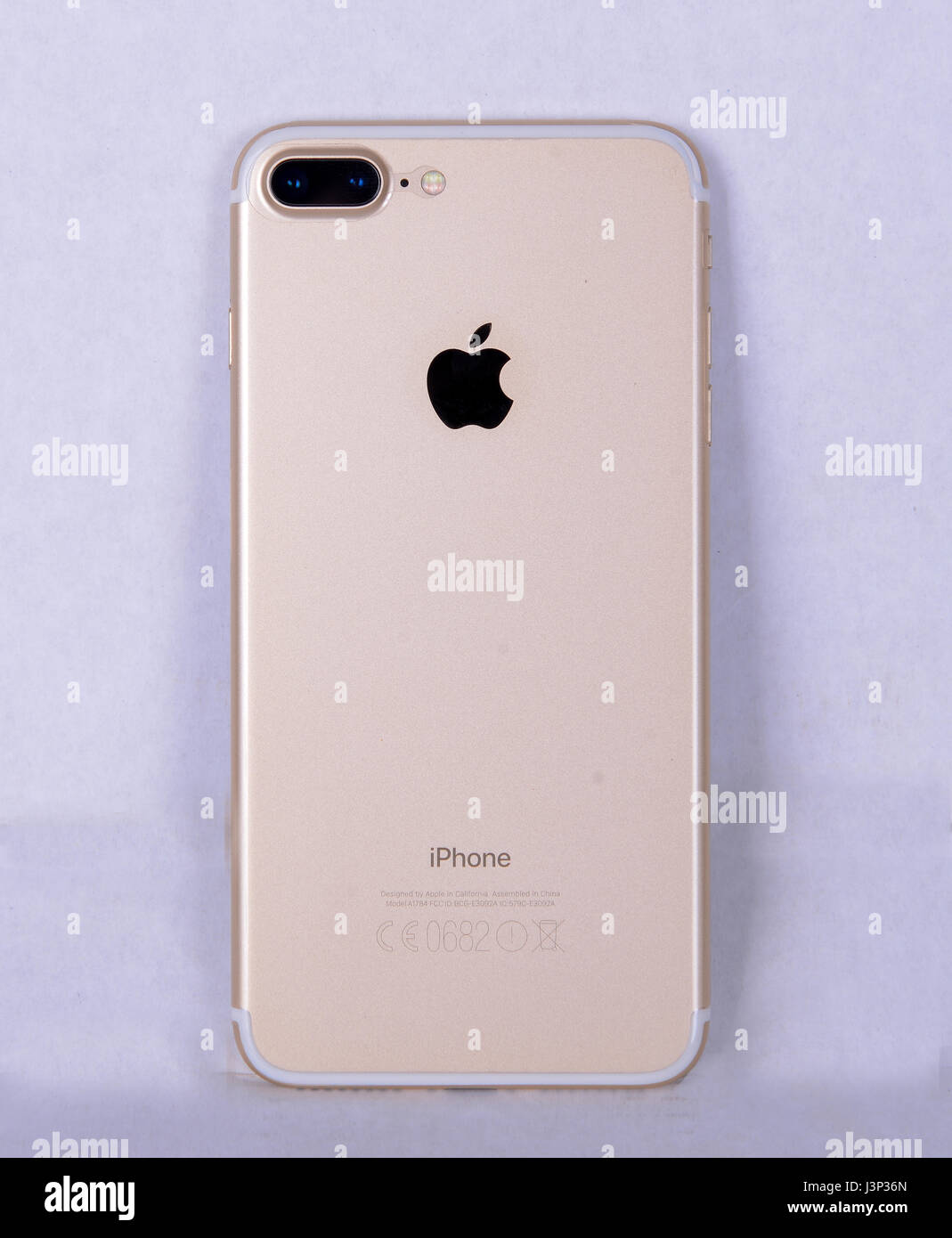 Je Phone 7, d'or plus illustratifs isolés Editorial Banque D'Images