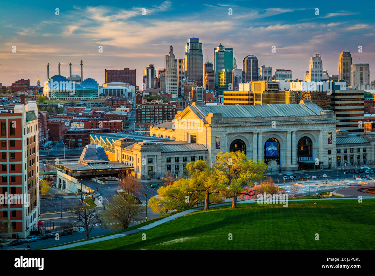 Kansas City (souvent appelé K.C.) est la ville la plus peuplée de l'État américain du Missouri. En 2010, il avait une population de 459 787, qui n'avait ri Banque D'Images