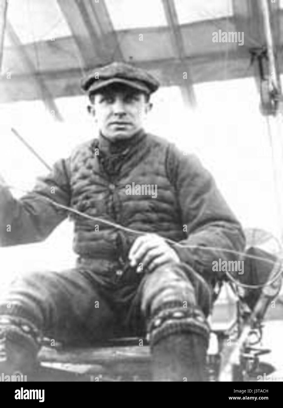 Jorge Chavez était un aviateur péruvien connu pour ses vols pionniers au début du XXe siècle, en particulier pour ses efforts de démonstration de voyages aériens à travers les Andes. Banque D'Images