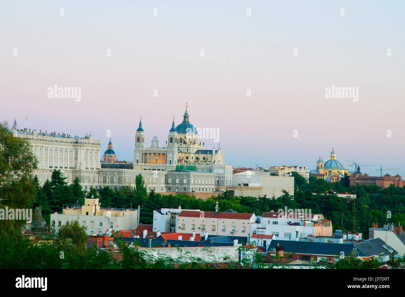 Sommaire du point de vue au Temple de Debod, vision de nuit. Madrid, Espagne. Banque D'Images