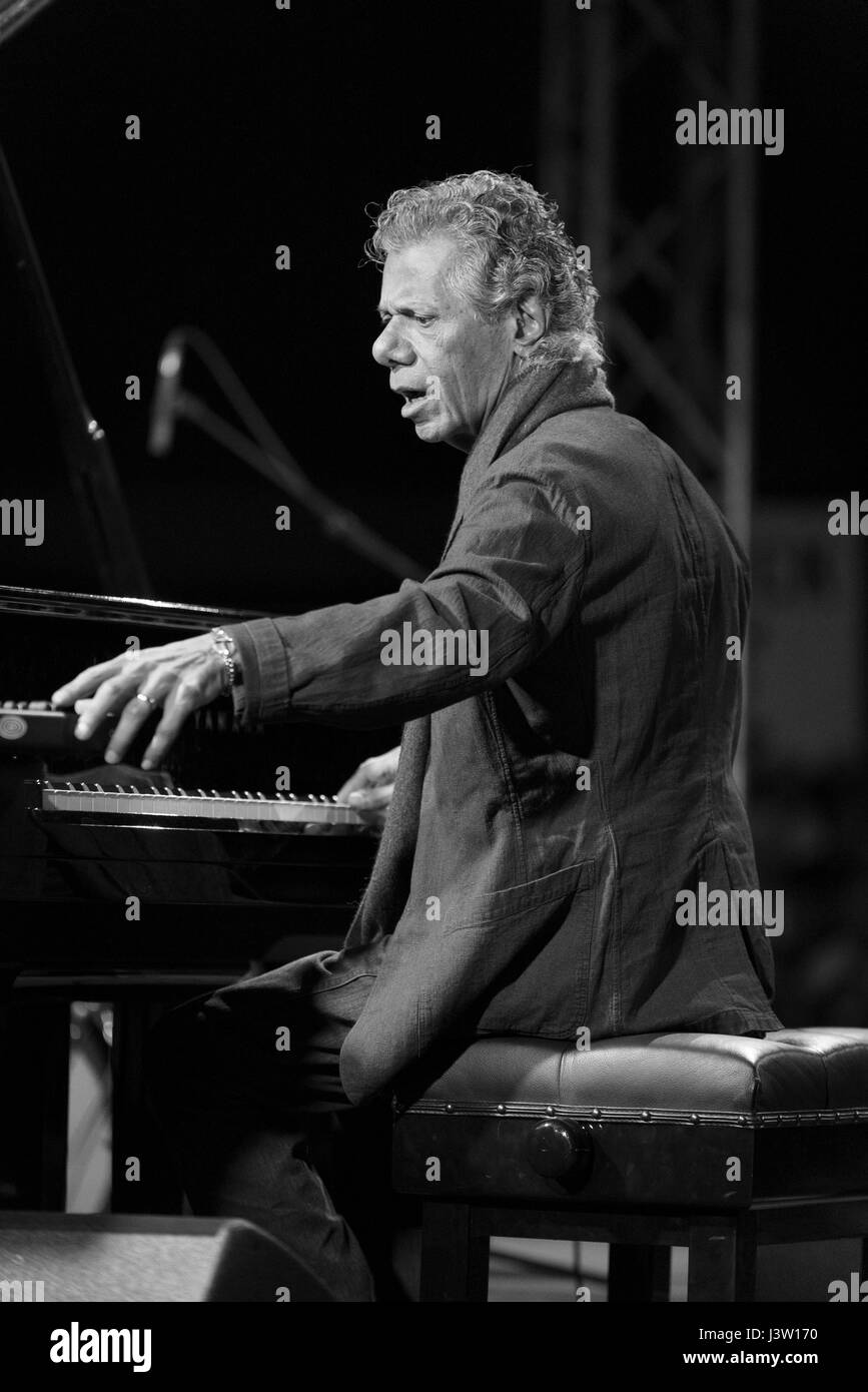 Chick Corea se produisant au Festival de Jazz, Cheltenham Cheltenham, Royaume-Uni. 30 avril 2017 Banque D'Images