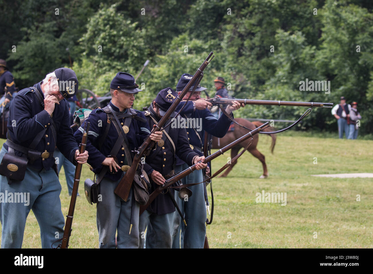 Guerre civile américaine action à la reconstitution de l'île de chien à Red Bluff, en Californie. Banque D'Images